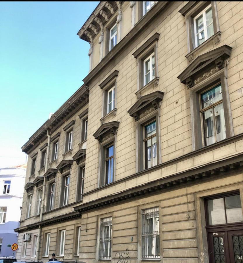 Eva's Marienhof * Sarajevo